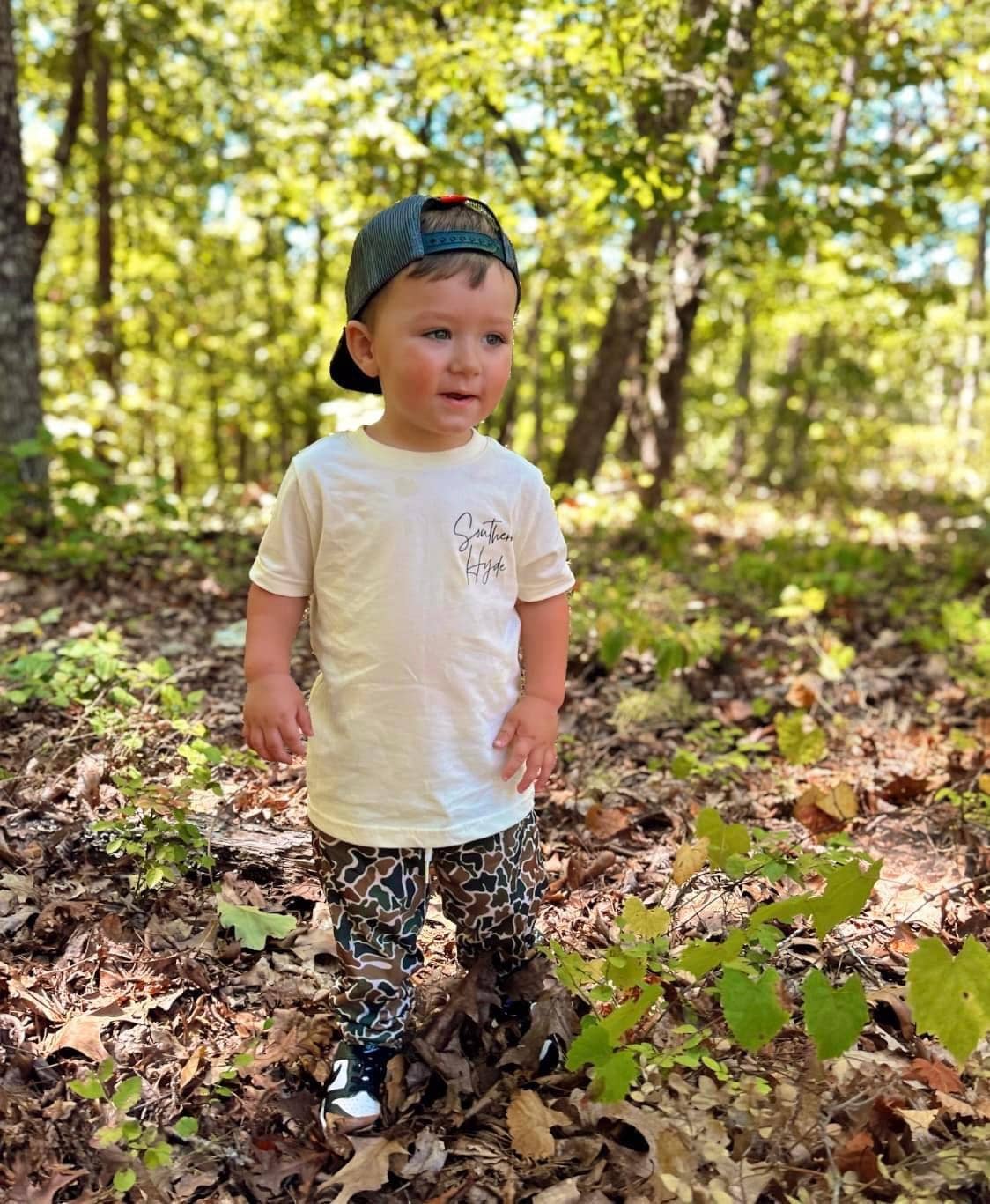 A Hunter's Track Guide: Youth Small